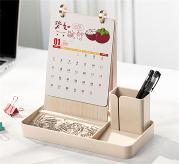 Wooden note storage calendar